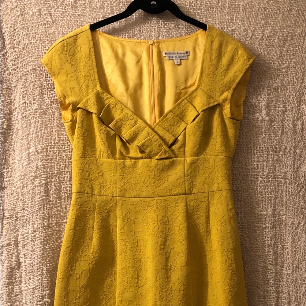 This is a beautiful dress for any occasion